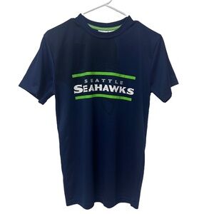 NFL Seattle Seahawks Football Fan T-shirt Helmet logo youth boys size XL (18/20)
